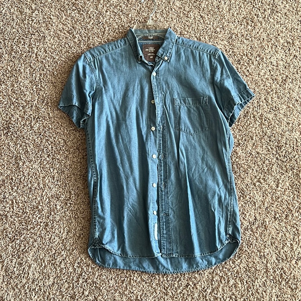 Used h&m button up shirt. Size small.